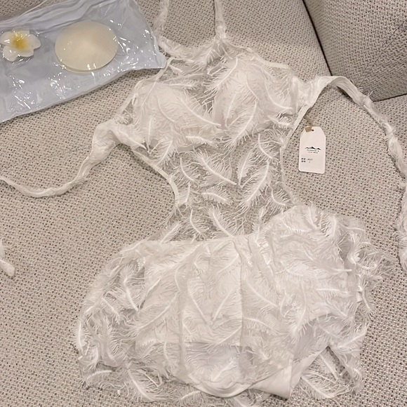 NWT Brand new feather style one piece swimsuit - Picture 2 of 3